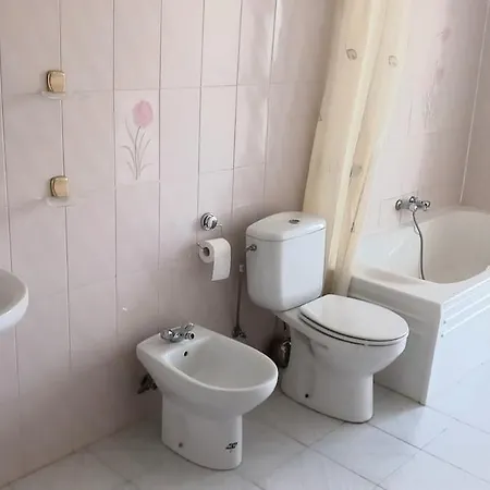 5 Bedroom House, Private Pool & Outside Kitchen *