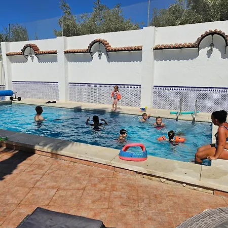 Holiday home 5 Bedroom House, Private Pool & Outside Kitchen *