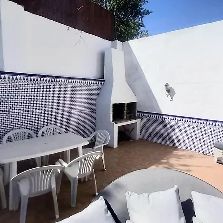 5 Bedroom House, Private Pool & Outside Kitchen Zagra