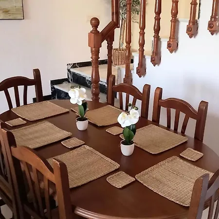 5 Bedroom House, Private Pool & Outside Kitchen Zagra